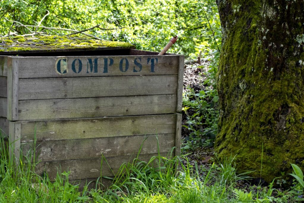 simple diy compost bin